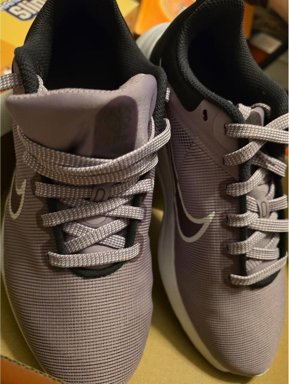 Nike Downshifter 12 Amethyst Wave & White  Womens 7  Eur 38